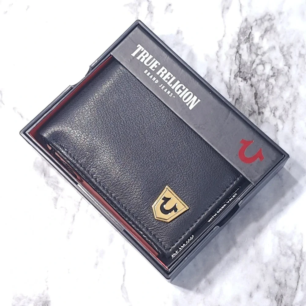 True Religion Men's‎ Leather Bifold Wallet Black With Desk Valet RFID Protection